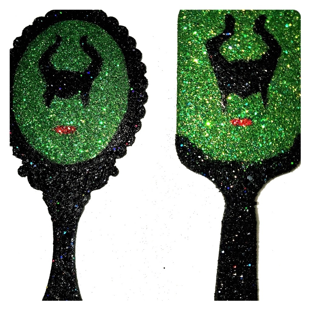 Hand mirror and paddle brush